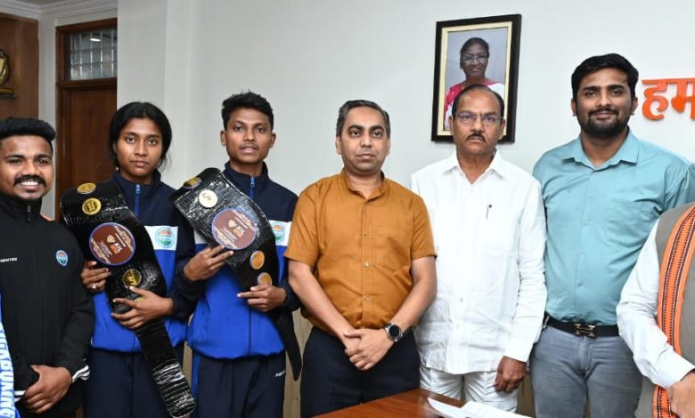 Vishnu Dev Sai ने किक बॉक्सिंग खिलाड़ियों की हौसला अफजाई की