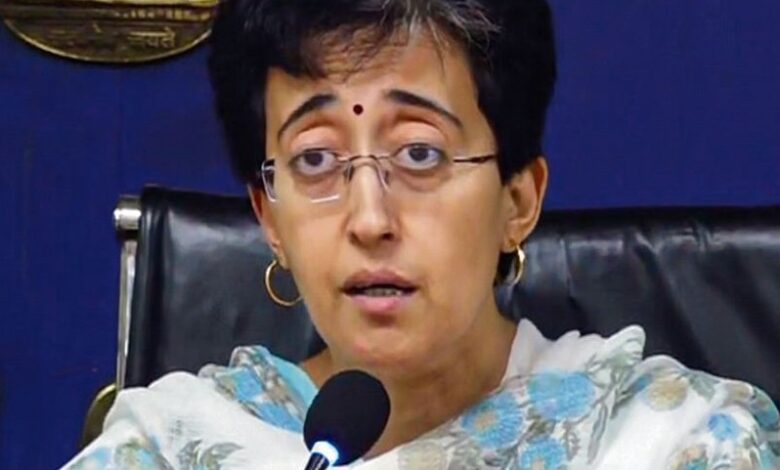  राजौरी गार्डन में हुई आग घटना: FIR दर्ज है, CM Atishi ने पूरे शहर में एक अग्नि सुरक्षा सर्वेक्षण का आदेश दिया।