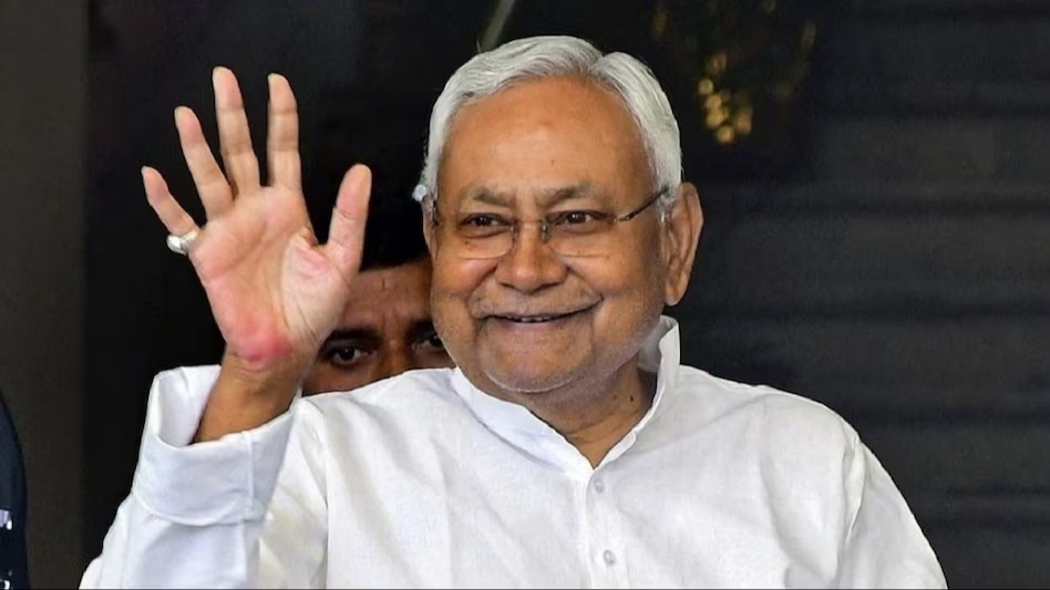 CM Nitish Kumar ने महाराष्ट्र के नवनिर्वाचित सीएम देवेंद्र फडणवीस को शुभकामना दी