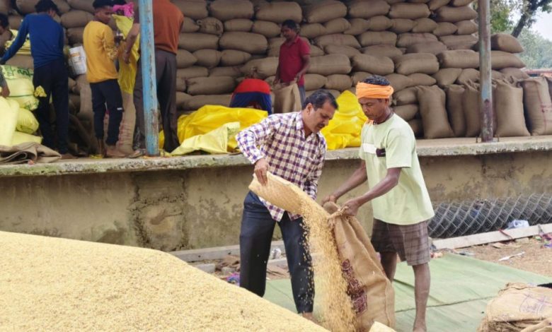 Chhatisgarh News: समर्थन मूल्य पर धान उपार्जन की व्यवस्था पर रखी जा रही है कड़ी निगरानी