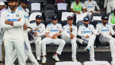 IND vs AUS: ड्रेसिंग रूम में खेलने वाले खिलाड़ी खुश नहीं हैं! कॉमेंट्री बॉक्स में दिग्गज नाराज, टीम इंडिया में क्या हो रहा है?