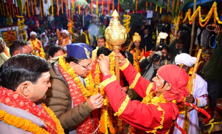 CM Pushkar Dhami ने ओंकारेश्वर मंदिर, ऊखीमठ में पूजा अर्चना कर की प्रदेश की खुशहाली की कामना।