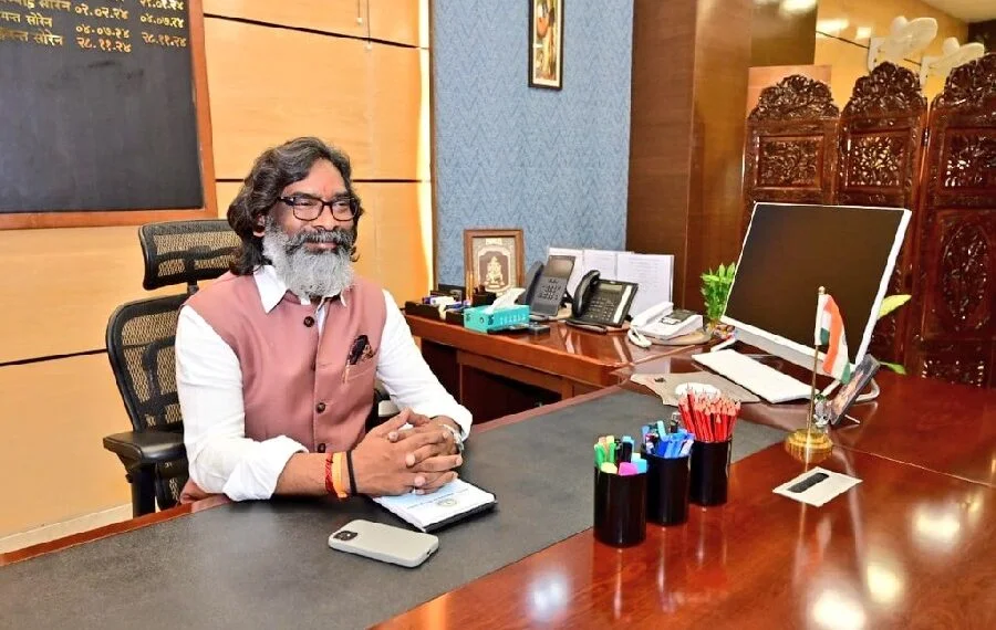 CM Hemant Soren की पहल पर स्वदेश लौटेंगे झारखण्ड के 50 कामगार