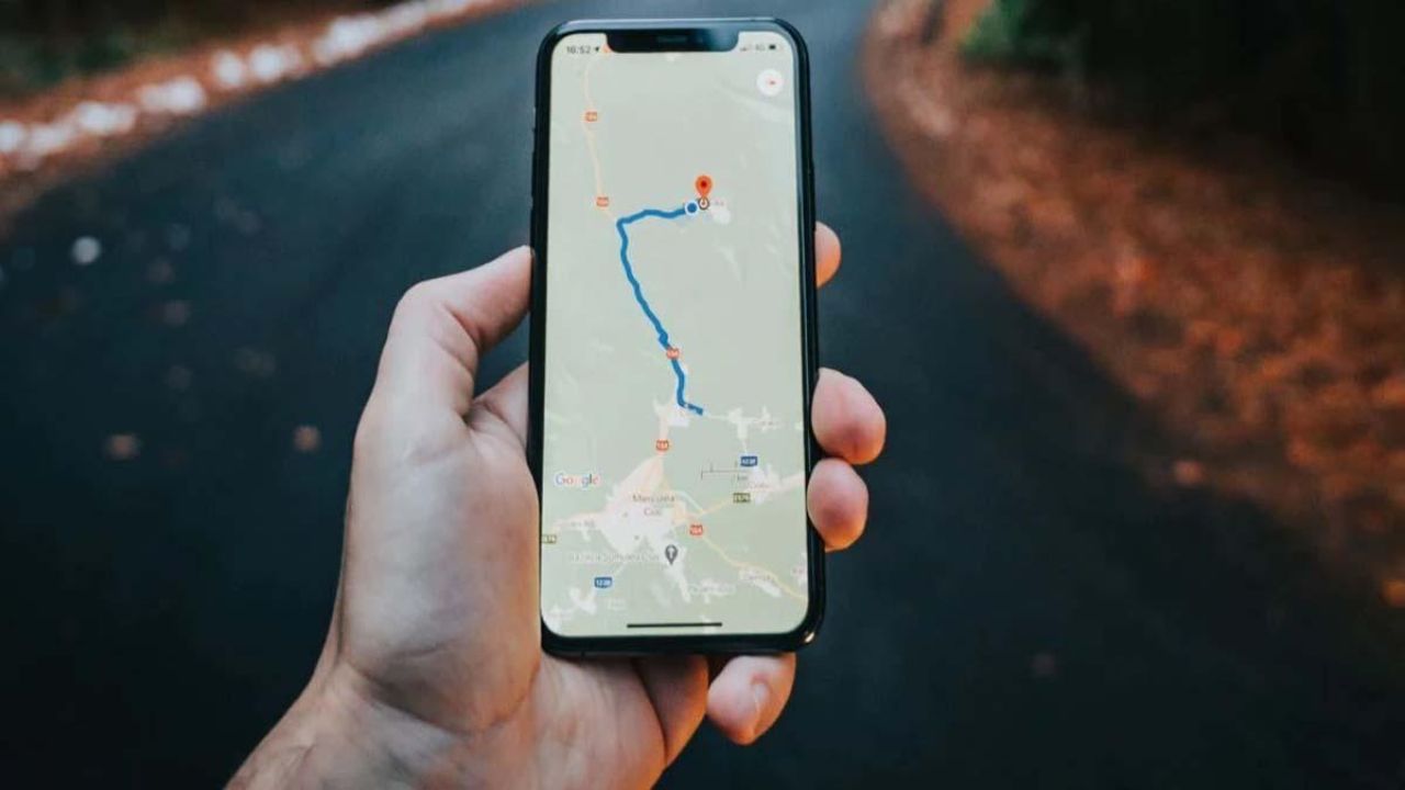 How Google tracks without GPS: क्या है गूगल, कैसे करता है गूगल आपका पीछा, क्या है इससे पीछे छुड़ाने का तरीका?