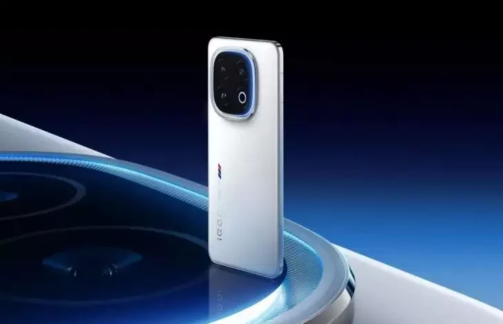 iQOO 13 के लॉन्च से पहले लीक हुई कीमतें, जानें कितने में बिकेगा