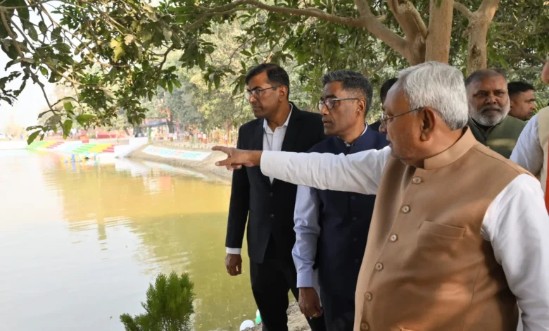 मुख्यमंत्री श्री नीतीश कुमार ने ‘प्रगति यात्रा’ के दौरान सीतामढ़ी जिले के डुमरा प्रखंड के मनियारी में विकास कार्यों का लिया जायजा