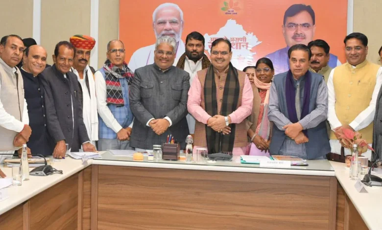 मुख्यमंत्री श्री भजनलाल शर्मा की अजमेर और बीकानेर संभाग के विधायकों के साथ बैठक