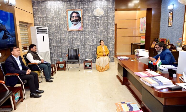 मुख्यमंत्री श्री हेमन्त सोरेन ने राज्य में इको टूरिज्म के विकास हेतु कार्य योजना बनाने का निर्देश अधिकारियों को दिया।