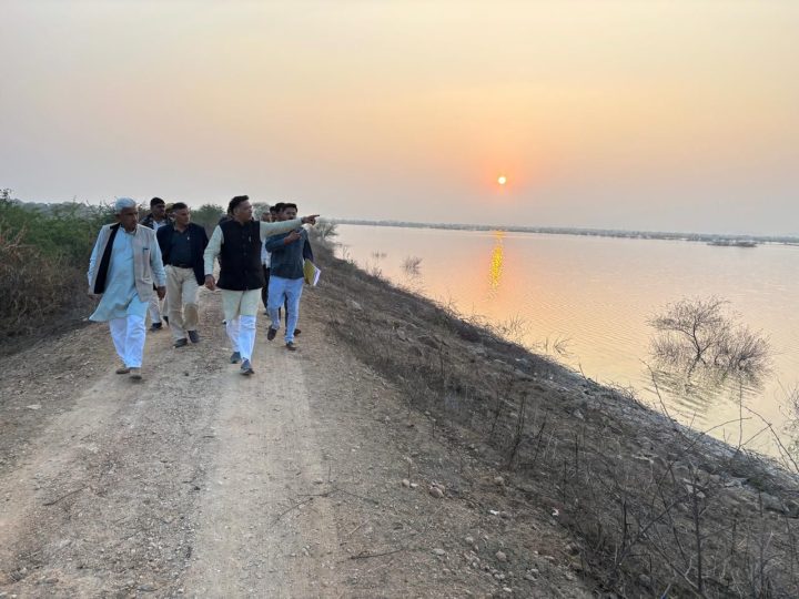 जल संसाधन मंत्री श्री सुरेश सिंह रावत ने अजमेर जिले के नारायण सागर बांध का निरीक्षण किया