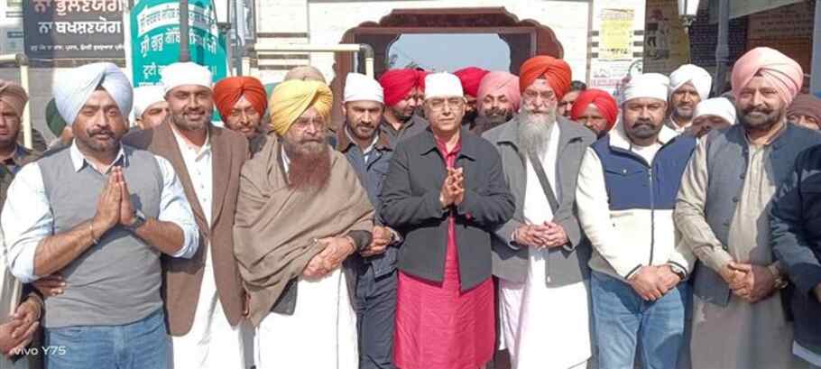 विधानसभा अध्यक्ष कुलतार संधवां और कैबिनेट मंत्री गुरुद्वारा टूटी गंडी साहिब में मेला माघी के मौके पर माथा टेका