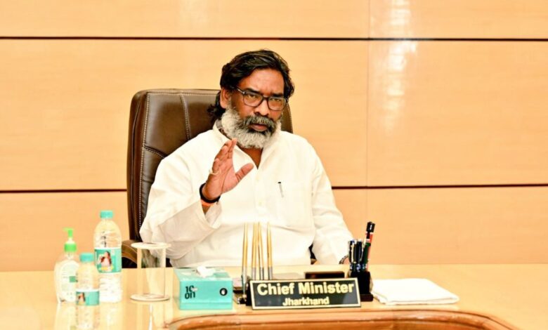 मुख्यमंत्री हेमंत सोरेन ने किया सभा को संबोधित, झामुमो के 46वें झारखंड दिवस पर दुमका में महाजुटान, कई नए चेहरे दिखेंगे