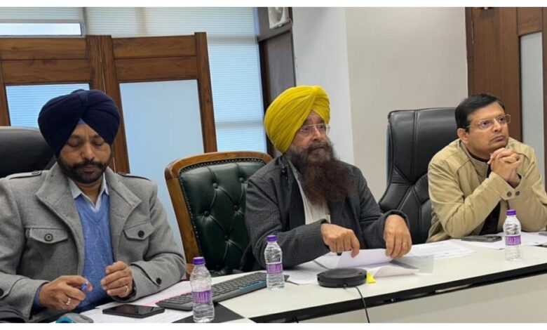 गुरमीत सिंह खुडियां ने कृषि अधिकारियों के साथ एक बैठक की, जहां उन्होंने आवश्यक निर्देश दिए