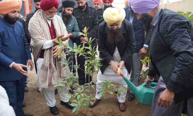 गुरमीत सिंह खुडियां ने पशु सिविल अस्पताल कपूरथला का उद्घाटन किया