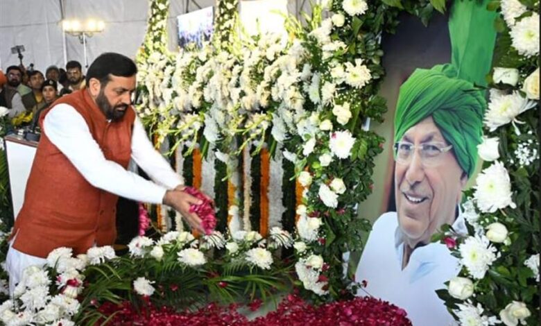 मुख्यमंत्री नायब सिंह सैनी ने पूर्व मुख्यमंत्री स्व. चौधरी ओम प्रकाश चौटाला को दी श्रद्धांजलि