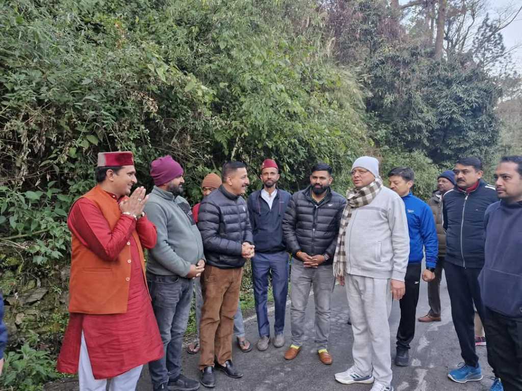 मुख्यमंत्री पुष्कर सिंह धामी का दो दिवसीय जौनसार बावर दौरा, मॉर्निंग वॉक पर लोगों से मुलाकात 