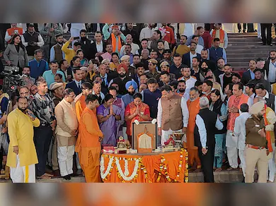 दिल्ली में मुख्यमंत्री रेखा गुप्ता की पहली कैबिनेट बैठक में लिए गए दो महत्वपूर्ण निर्णय