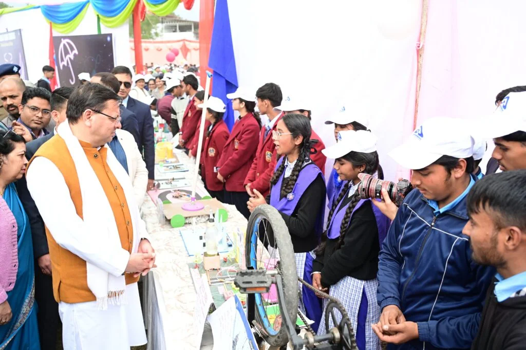 मुख्यमंत्री श्री पुष्कर सिंह धामी ने देहरादून में भारतीय मानक ब्यूरो के स्टैंडर्ड क्लब कार्निवाल का उद्घाटन किया।