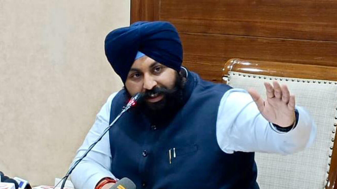 शिक्षा मंत्री हरजोत सिंह बैंस: पंजाबी को मुख्य विषय के रूप में नहीं पढ़ाने वाले स्कूलों को नहीं मिलेगी सर्टिफिकेट की मान्यता।