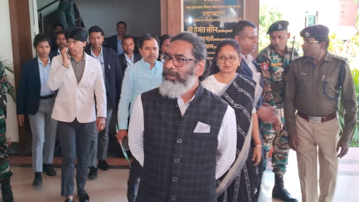 तेलंगाना सुरंग हादसा: मुख्यमंत्री हेमंत सोरेन ले रहे पल-पल का अपडेट, झारखंड के कर्मचारियों के परिजनों को लेकर तेलंगाना गए अधिकारी