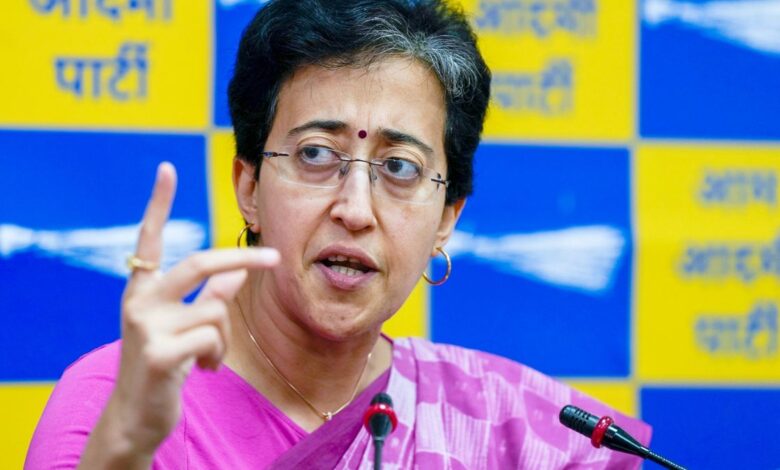सीएम आतिशी का BJP पर बड़ा आरोप, "AAP का प्रचार रोकने के लिए पुलिस लगाया"