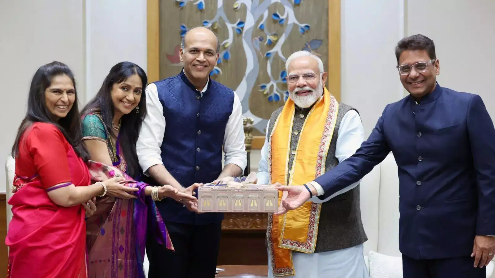 आशुतोष गोवारिकर ने पीएम मोदी को बेटे कोणार्क की शादी का न्योता दिया, जानें वेडिंग डेट