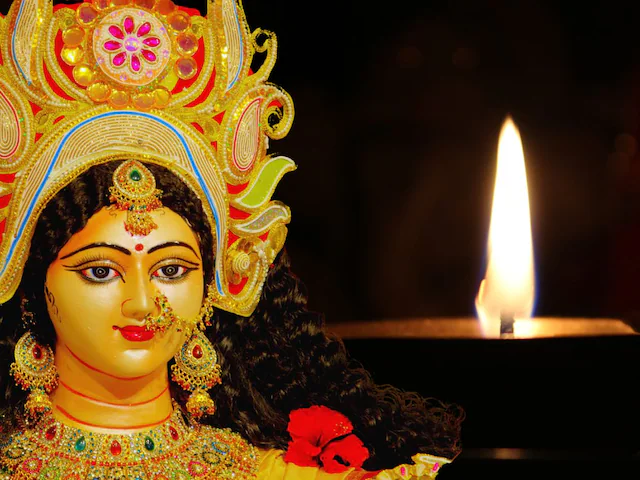 Chaitra Navratri 2025: क्या आप भी चैत्र नवरात्रि पर अखंड ज्योति जलाते हैं? नियमों को जानें 