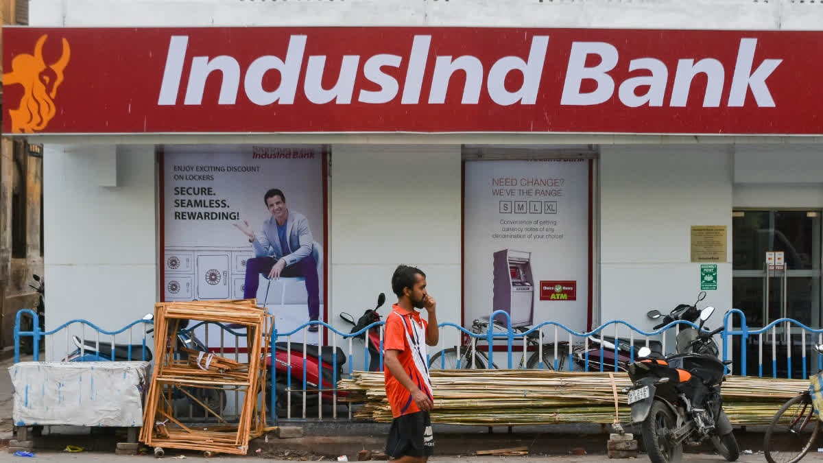 IndusInd Bank Stock: शेयर 25 प्रतिशत से अधिक गिरा, क्या कारण था कि एक दिन में सबसे बड़ी गिरावट हुई? 