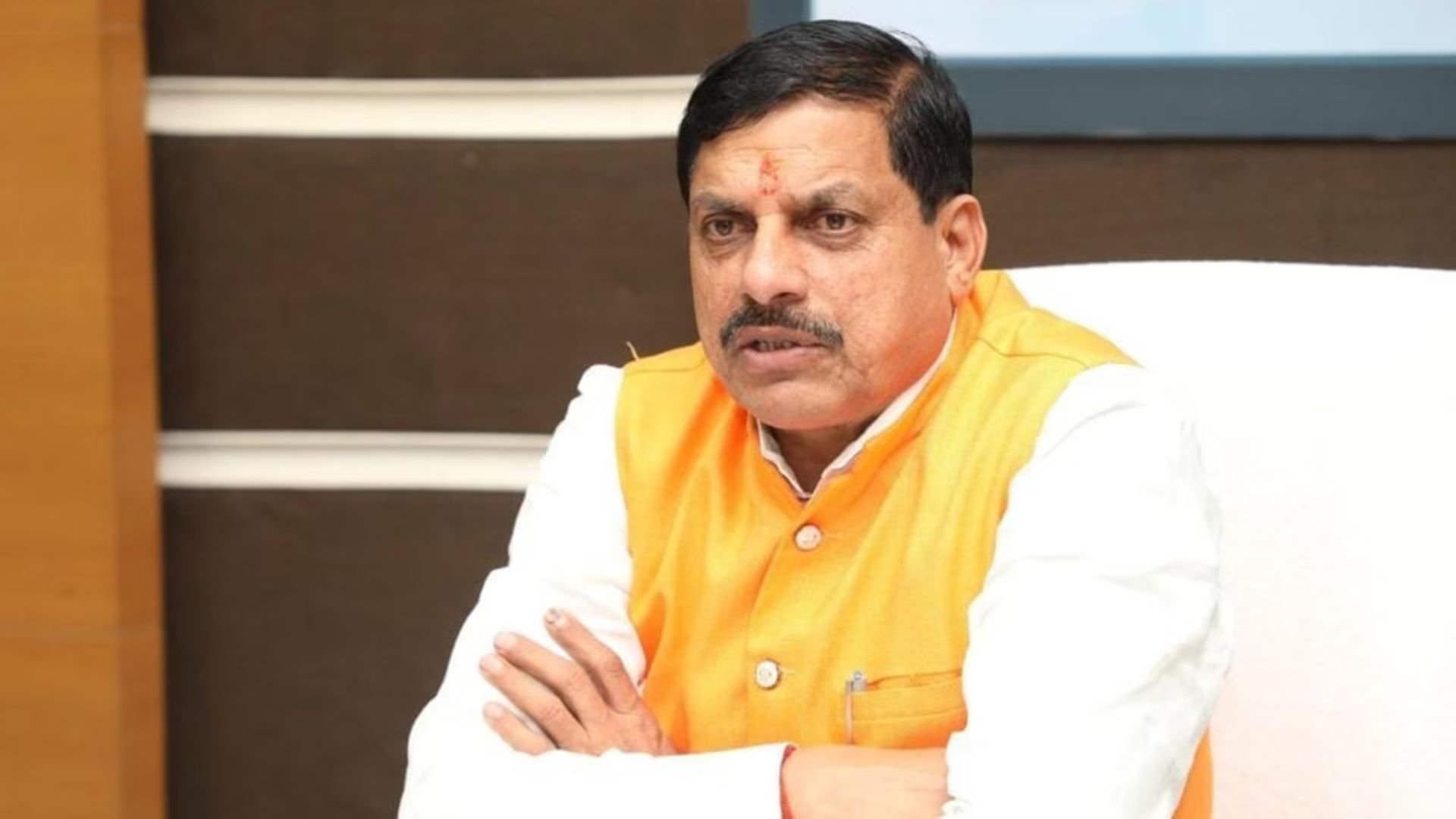 "समाधान" बैठक में मुख्यमंत्री डॉ. मोहन यादव के सख्त तेवर और लापरवाह अधिकारियों पर कार्रवाई