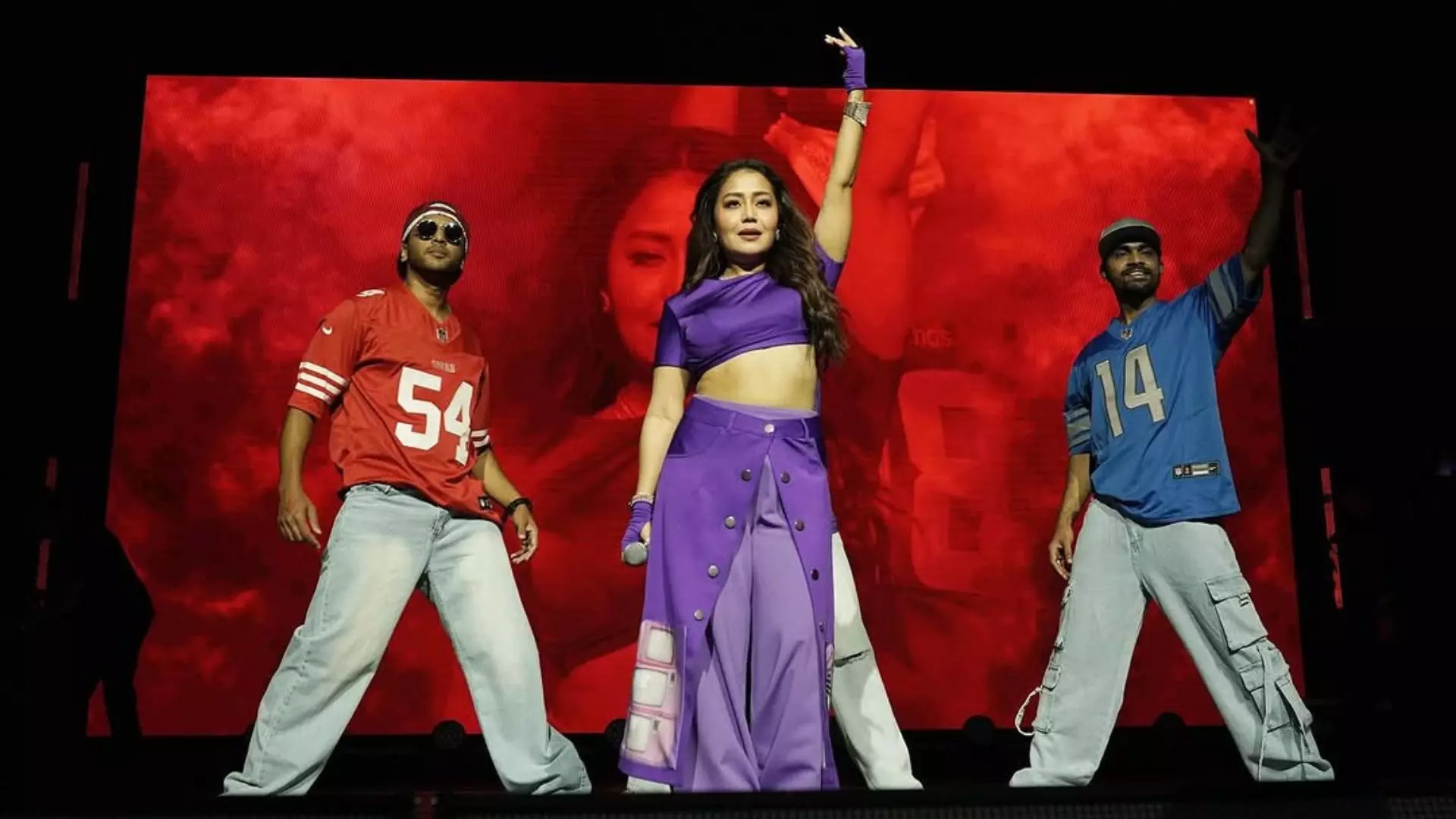 Neha Kakkar Controversy: नेहा कक्कड़ ने मेलबर्न कॉन्सर्ट कि बताई पूरी सच्चाई, "ऑर्गनाइजर्स मेरे पैसे लेकर भाग गए, खाना-पानी तक नहीं दिया।"