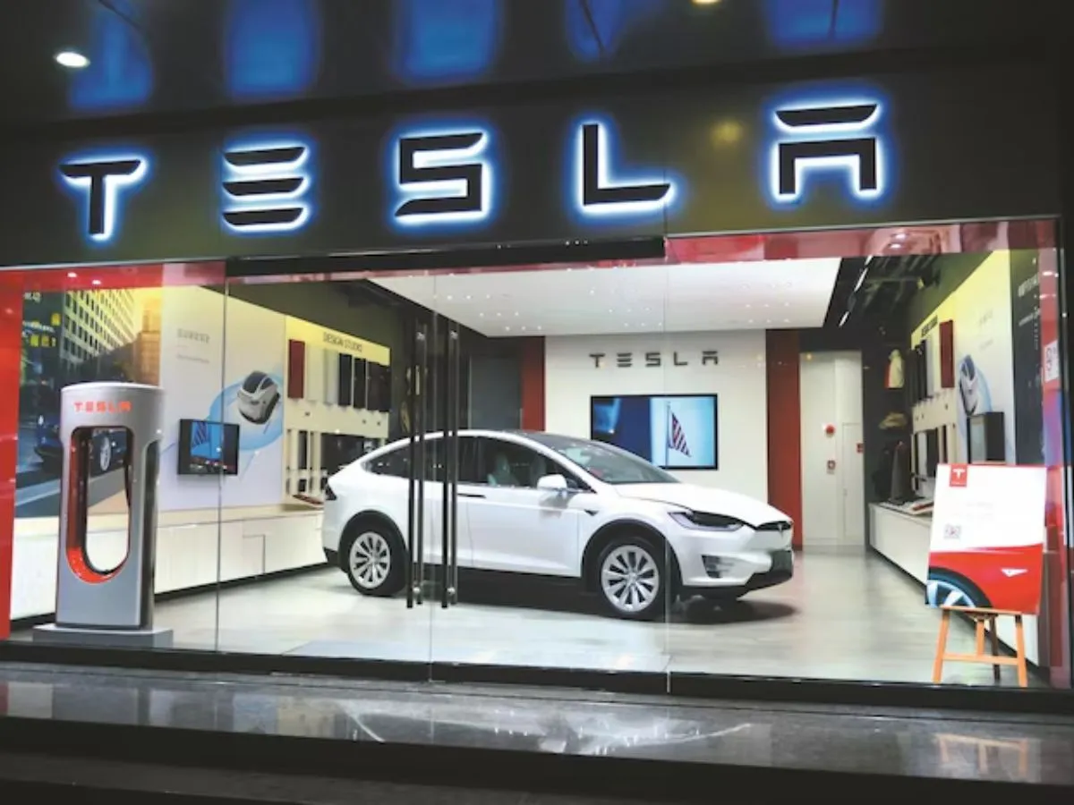 Tesla in India: मुंबई के सबसे महंगे शॉपिंग हब से मस्क की शुरुआत,  भारत में जल्द एंट्री करेगी मस्क की टेस्ला