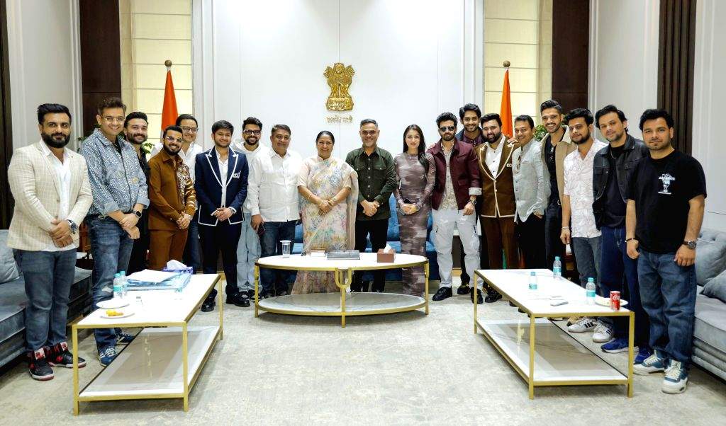 मुख्यमंत्री रेखा गुप्ता ने सोशल मीडिया इंफ्लुएंसर्स से मुलाकात की, जो दिल्ली के विकास में महत्वपूर्ण योगदान देंगे