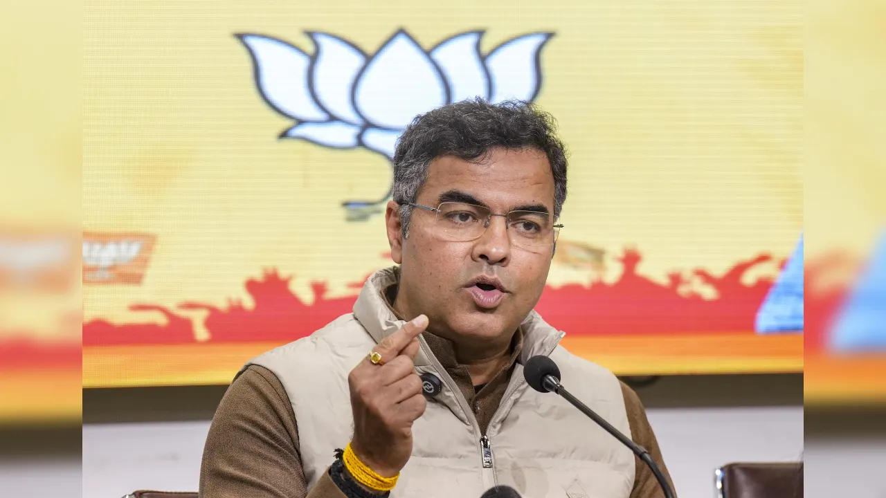 दिल्ली के मंत्री प्रवेश वर्मा ने पीडब्ल्यूडी के इंजीनियर को सस्पेंड करने का उठाया साहसिक कदम 