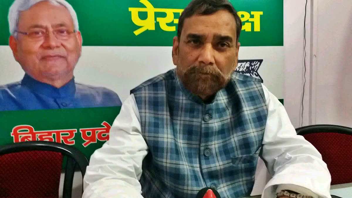 JDU नेता राजीव रंजन प्रसाद ने तेजस्वी यादव को घेर लिया, कर दी कुर्सी बचाने की बात