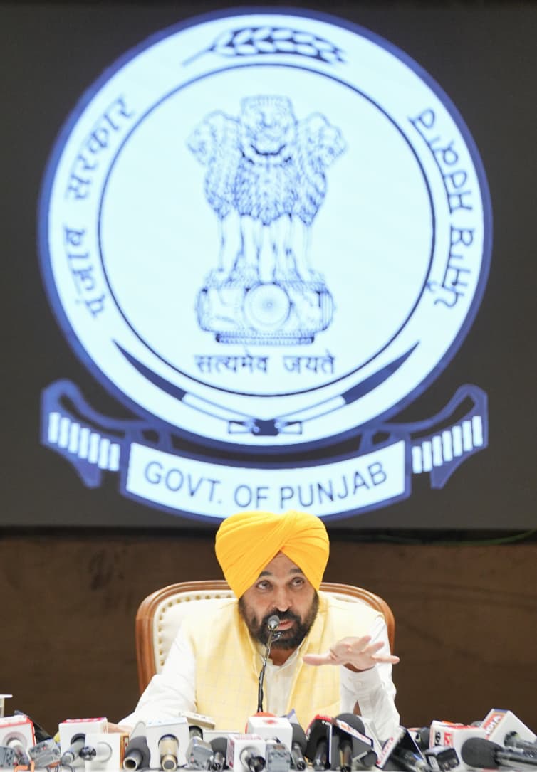 आम आदमी को बड़ी राहत – मुख्यमंत्री द्वारा वेरका के दूध और अन्य उत्पादों की कीमतों में बड़ी कटौती का ऐलान !