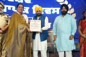 मुख्यमंत्री ने युवाओं को पंजाब की महान विरासत से परिचित कराने के लिए शिक्षकों को अग्रणी भूमिका निभाने का आह्वान किया !