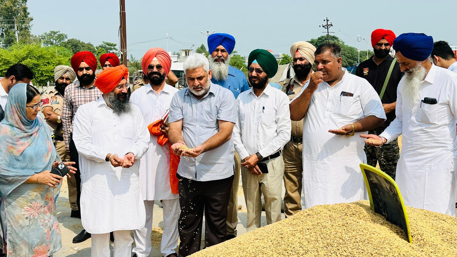 धान की तेज़ी से खरीद जारी,66679 किसानों को 1646.47 करोड़ रुपये का भुगतान किया गया !