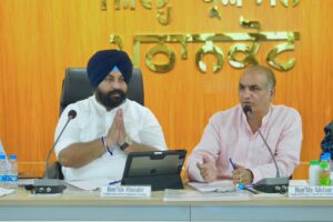 श्री गुरु तेग बहादुर जी के 350वें प्रकाश पर्व को समर्पित निकाले जाने वाले नगर कीर्तन के अग्रिम प्रबंधों हेतु जिला प्रशासनिक अधिकारियों के साथ बैठक आयोजित !