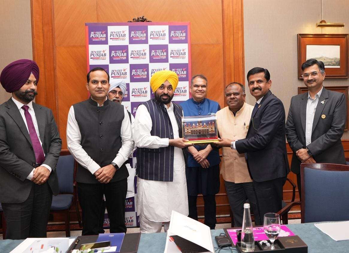 मुख्यमंत्री द्वारा बेंगलुरु के औद्योगिक दिग्गजों से मुलाकात कर पंजाब में निवेश का आह्वान किया !