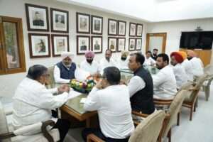 ‘आप’ प्रतिनिधिमंडल द्वारा राज्यपाल से मुलाकात, एडीजीपी वाई. पूरन कुमार के मामले में आरोपियों की तुरंत गिरफ्तारी और सख्त कार्रवाई की मांग !