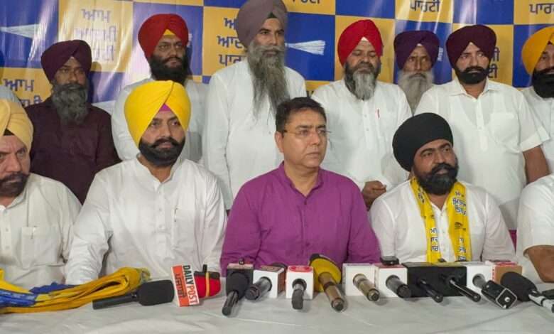 'आप' सरकार की नीतियों से प्रभावित होकर अच्छे किरदार वाले लोग पार्टी में हो रहे हैं शामिल: अमन अरोड़ा !