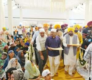 आप’ के राष्ट्रीय संयोजक अरविंद केजरीवाल और मुख्यमंत्री भगवंत मान श्री गुरु तेग़ बहादर जी के 350वें शहादत दिवस के उपलक्ष्य में आयोजित कीर्तन दरबार में शामिल हुए !