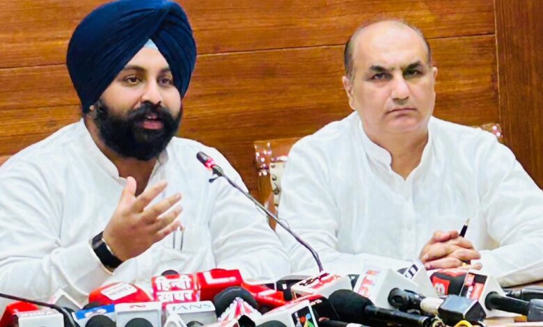 * हरजोत सिंह बैंस और दीपक बाली ने इस ऐतिहासिक दिवस को समर्पित विभिन्न कार्यक्रमों और व्यापक व्यवस्थाओं की दी जानकारी !