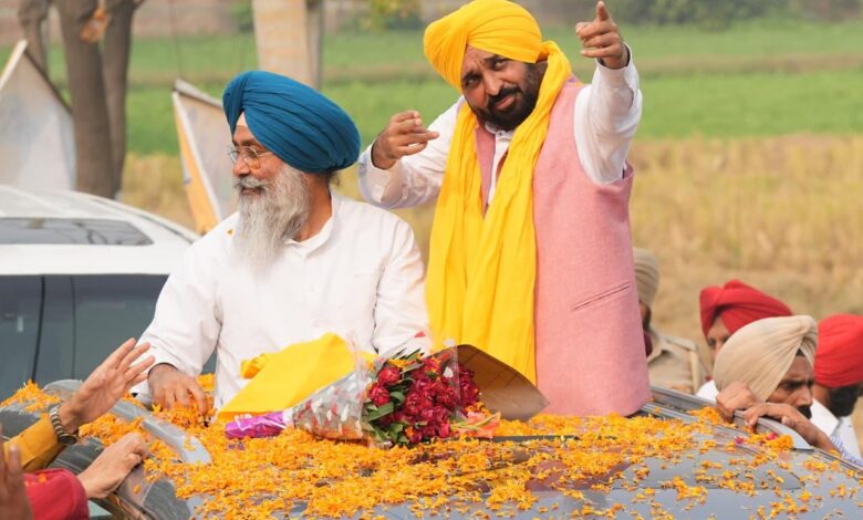 हरसिमरत कहती हैं कि उनके (अकाली) शासन में किसी ने ‘चिट्टा’ शब्द नहीं सुना था, यह सही है, क्योंकि उस वक्त उसे ‘मजीठिया’ कहा जाता था: मान !