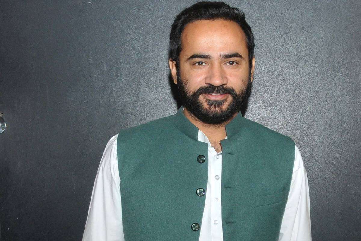 त हेयर ने रेलवे को दिया 1 दिसंबर तक का अल्टीमेटम, कहा- अगर ट्रेन नहीं रुकी तो होगा संघर्ष !