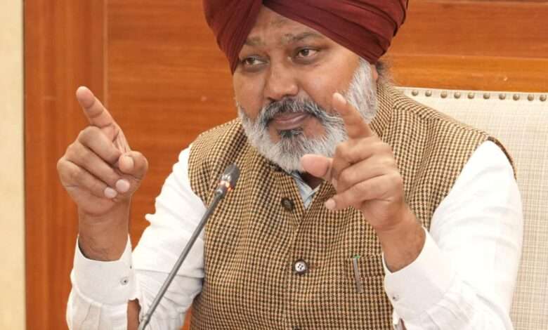 पंजाब भाजपा नेताओं को पंजाब विश्वविद्यालय के छात्रों से माफी मांगकर राज्य की भलाई के प्रति अपनी प्रतिबद्धता दिखाने की चुनौती दी !