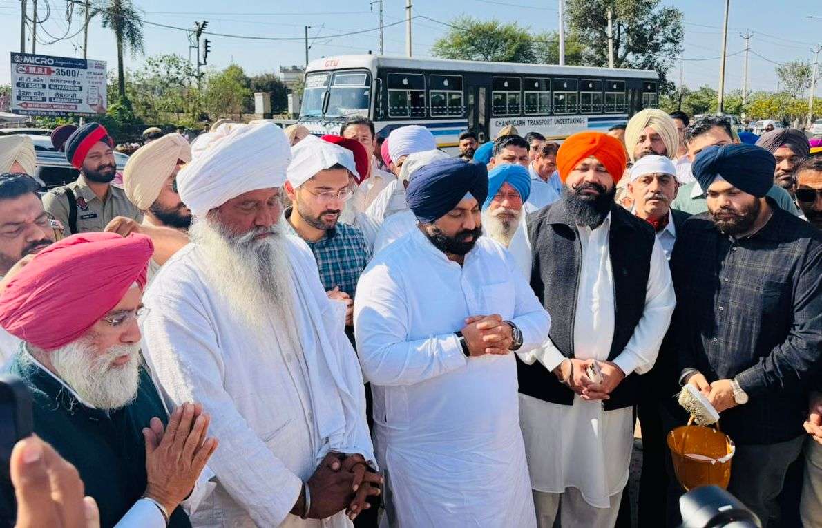 20 हजार लीटर से अधिक सफेद पेंट का योगदान !