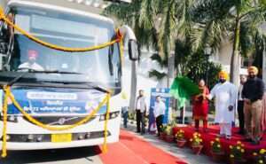 हरजोत बैंस ने विश्व स्तरीय शिक्षा के लिए 72 शिक्षकों के तीसरे बैच को फिनलैंड रवाना किया !