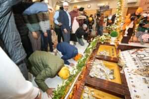 मुख्यमंत्री भगवंत सिंह मान और अरविंद केजरीवाल ने श्रीनगर में कीर्तन दरबार में संगत के साथ की शिरकत !