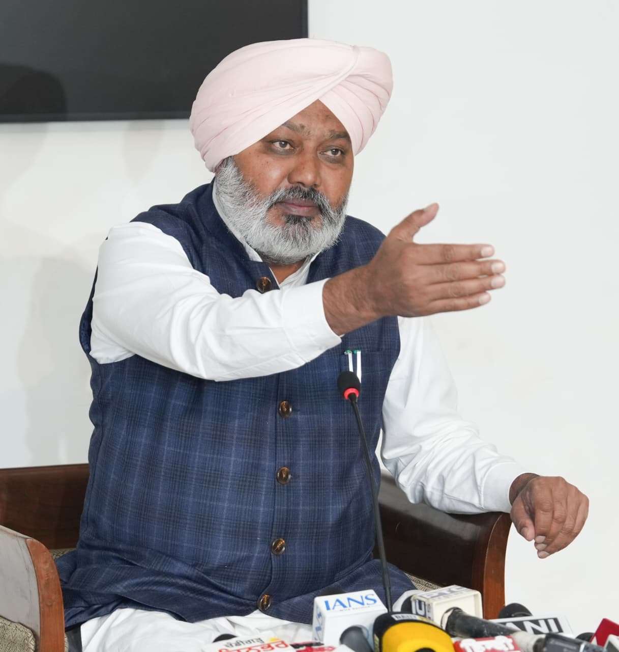 ‘युद्ध नशों विरुद्ध’ मुहिम की सफलता के बाद विरोधी पार्टियाँ बौखलाईं : हरपाल सिंह चीमा !