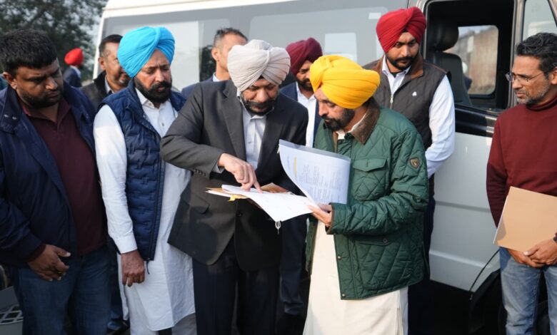 प्रदेश सरकार ने 16,209 करोड़ रुपए की कुल लागत से 44,920 किलोमीटर सड़कों के निर्माण के लक्ष्य के साथ सबसे बड़े सड़क निर्माण प्रोजेक्ट की शुरूआत की !